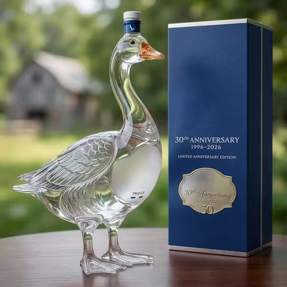 🔥Hot Sale-Goose🦢 30th Anniversary 3D Sculpted Vodka Bottle